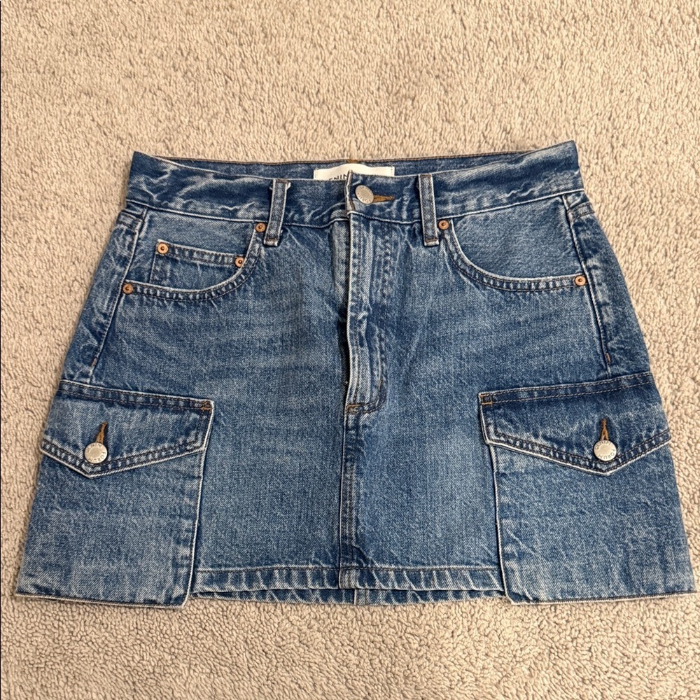 Denim Forum ’90s Cargo Mini Denim Skirt | Size 25 | Medium wash - Picture 2 of 7